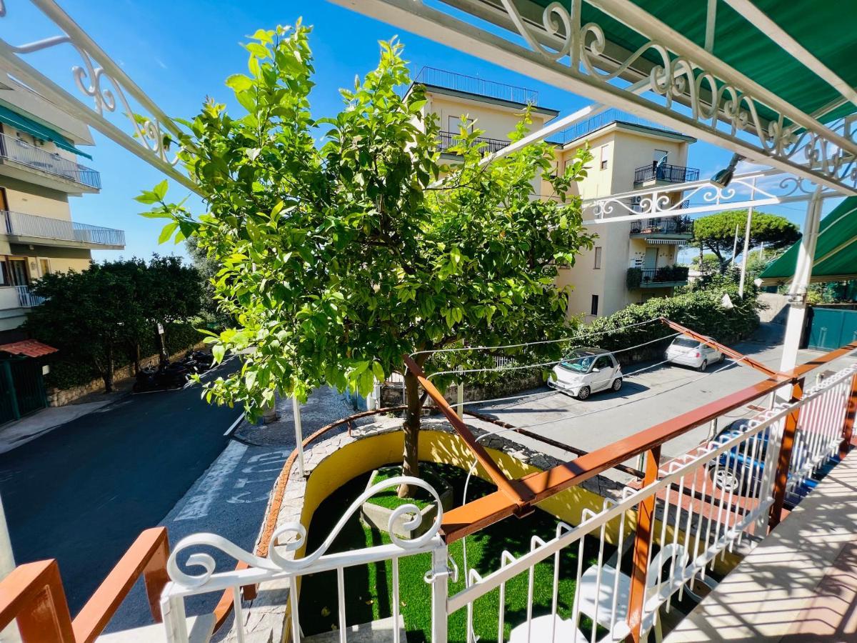Treehouse Sorrento Apartment Esterno foto